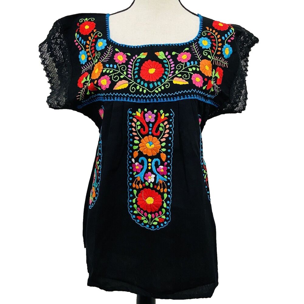 Embroidered Mexican Blouse Size M black color mexican blouse